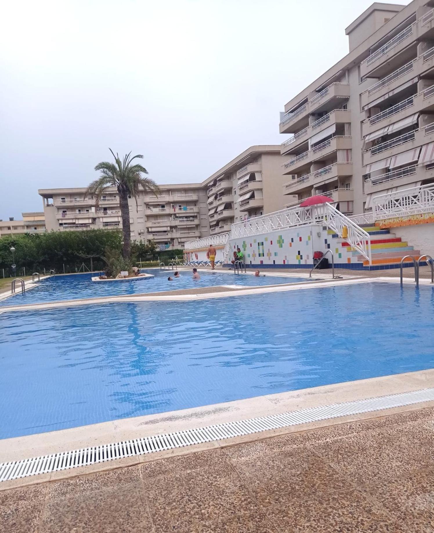 Pina Beach Holidays La Pineda Dış mekan fotoğraf